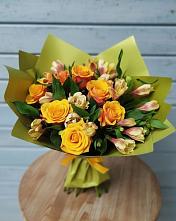 Букет цветов из:  Альстромерии и Розы в Петропавловской Краснодарского края
