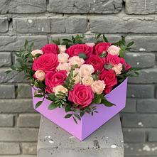 Цветочная композиция из Розы в коробке #REPLACE_PRED# Петропавловской Краснодарского края