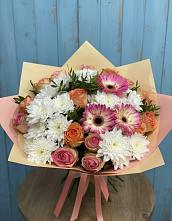 Букет цветов из:  Розы, Герберы и Хризантемы в Петропавловской Краснодарского края