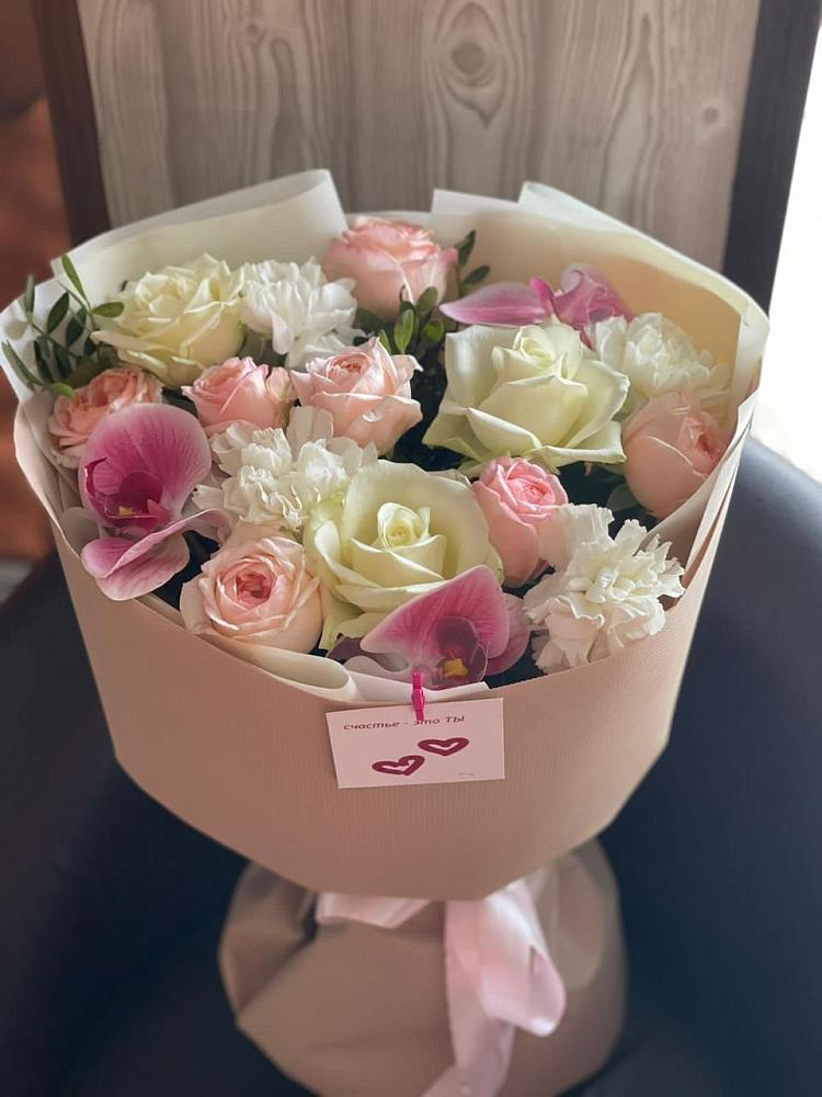 Букет цветов из: Орхидеи, Розы и Гвоздики в Петропавловской Краснодарского края