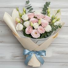 Букет цветов из:  Лизиантусы в Петропавловской Краснодарского края