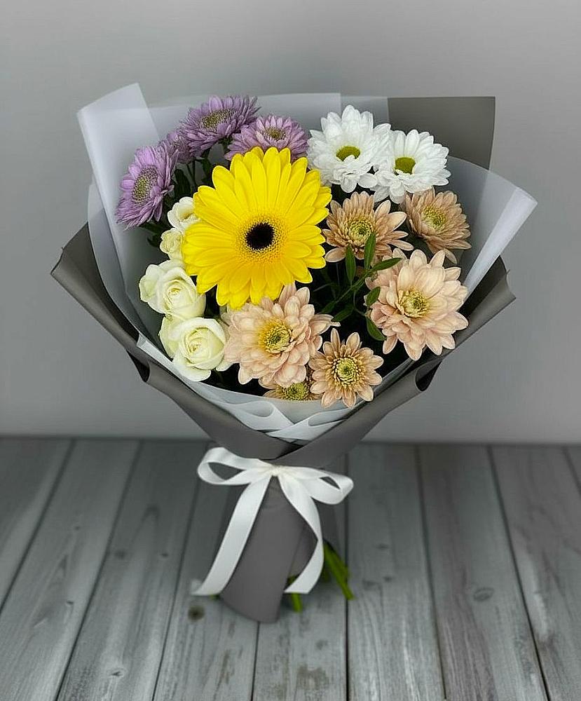 Букет цветов из: Розы, Герберы и Хризантемы в Петропавловской Краснодарского края
