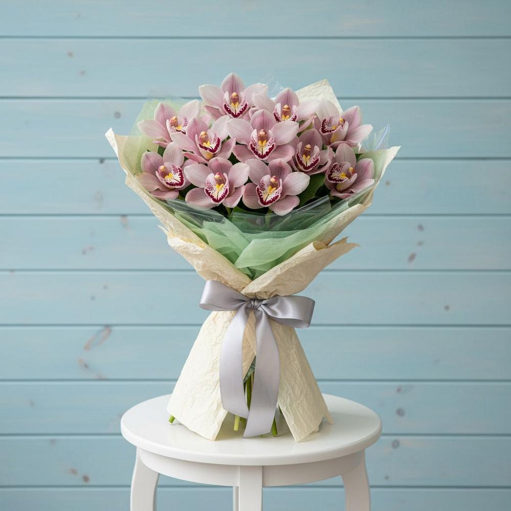 Букет цветов из: Орхидеи и Розы в Петропавловской Краснодарского края