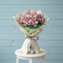 Букет цветов из:  Орхидеи и Розы в Петропавловской Краснодарского края
