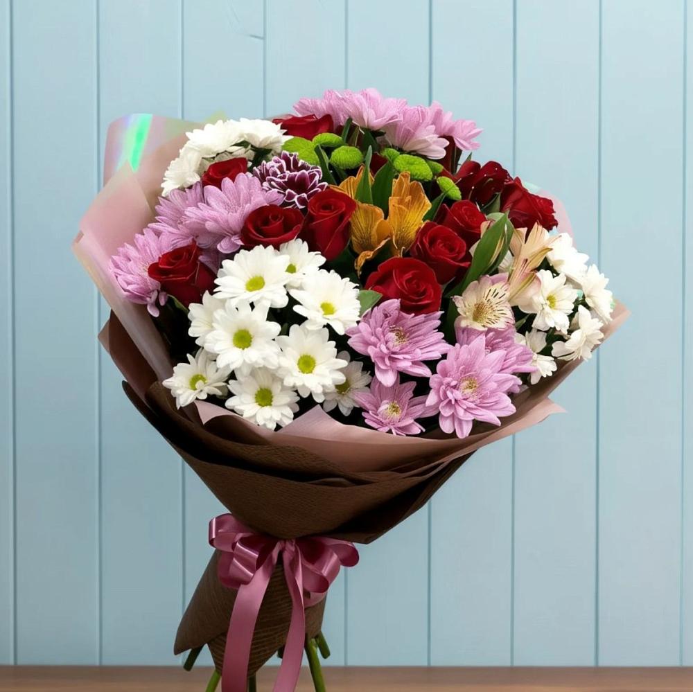 Букет цветов из: Розы, Хризантемы и Альстромерии в Петропавловской Краснодарского края
