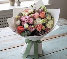 Букет цветов из:  Розы, Лизиантусы и Гвоздики в Петропавловской Краснодарского края