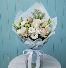 Букет цветов из:  Розы и Лизиантусы в Петропавловской Краснодарского края