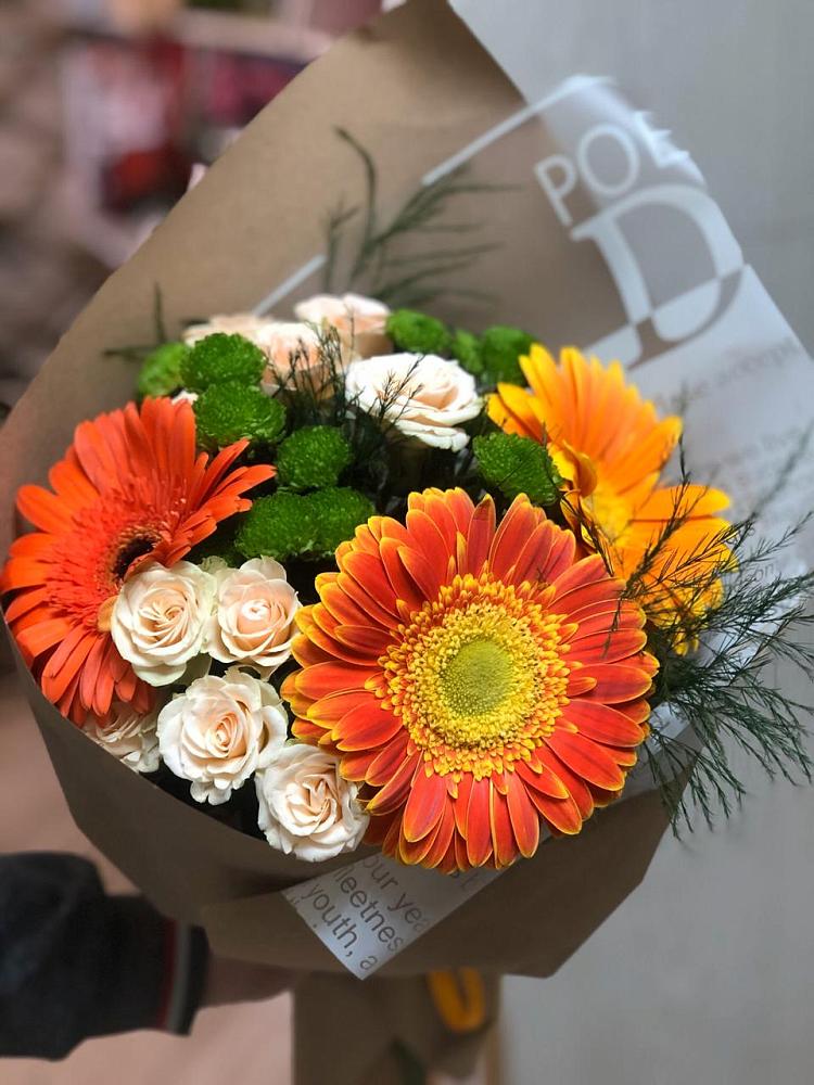 Букет цветов из: Герберы, Хризантемы и Розы в Петропавловской Краснодарского края