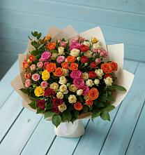 Букет Микс из разноцветных кустовых роз в Петропавловской Краснодарского края