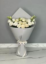 Букет цветов из:  Розы и Лизиантусы в Петропавловской Краснодарского края